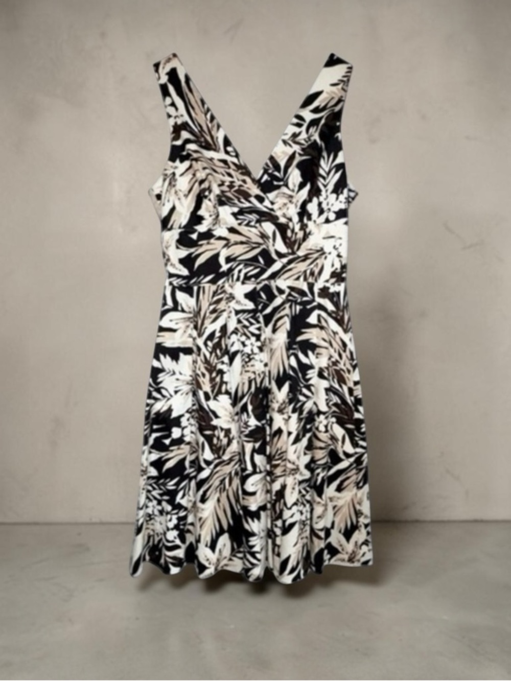 White House Black Market Floral Sleeveless A-Line Dress Size 2